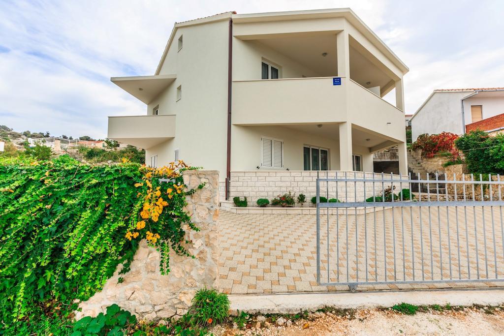 רוגוזניצה Apartments Rogulj מראה חיצוני תמונה