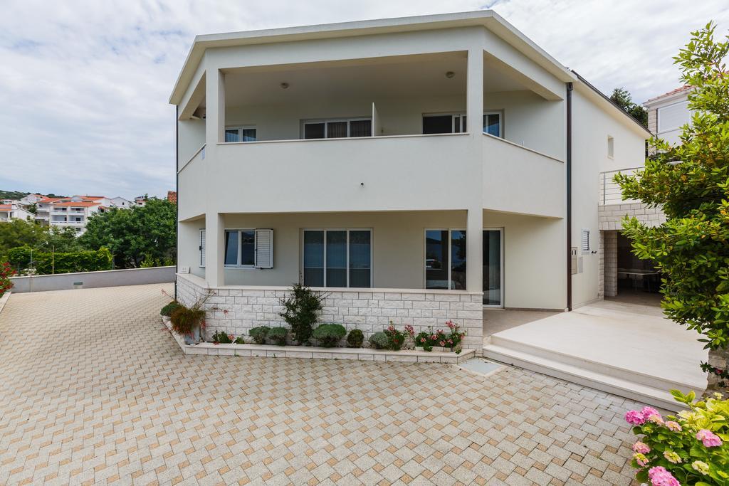 רוגוזניצה Apartments Rogulj מראה חיצוני תמונה