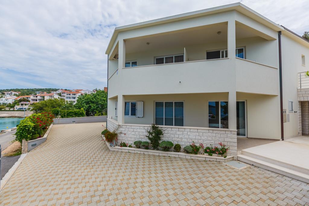 רוגוזניצה Apartments Rogulj מראה חיצוני תמונה