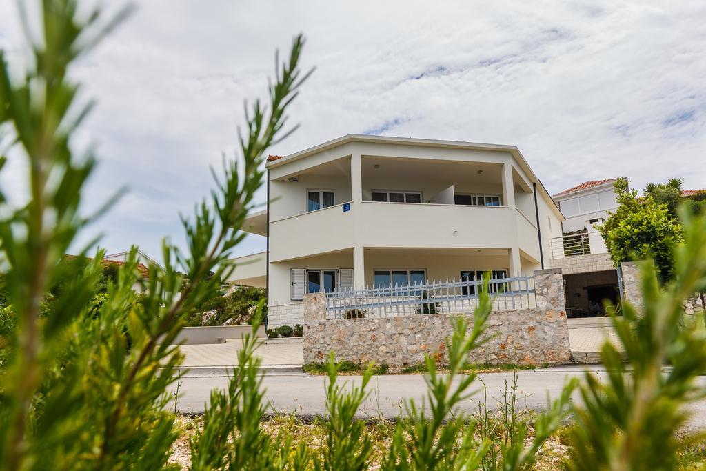 רוגוזניצה Apartments Rogulj מראה חיצוני תמונה